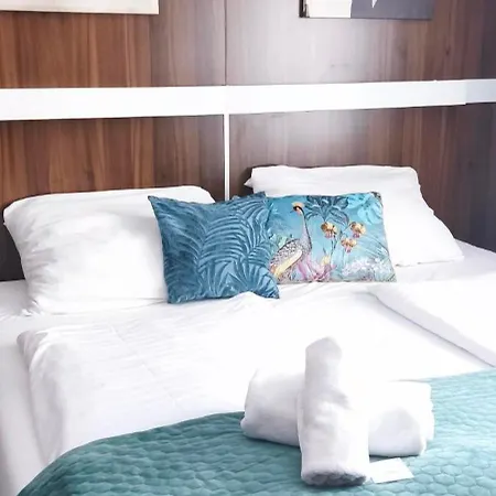 Hotel Plzen מלון 3*