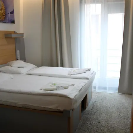 Hotel Plzen 3*