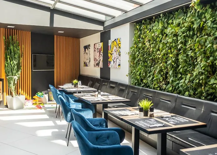 Hotel Plzen Hotell 3*