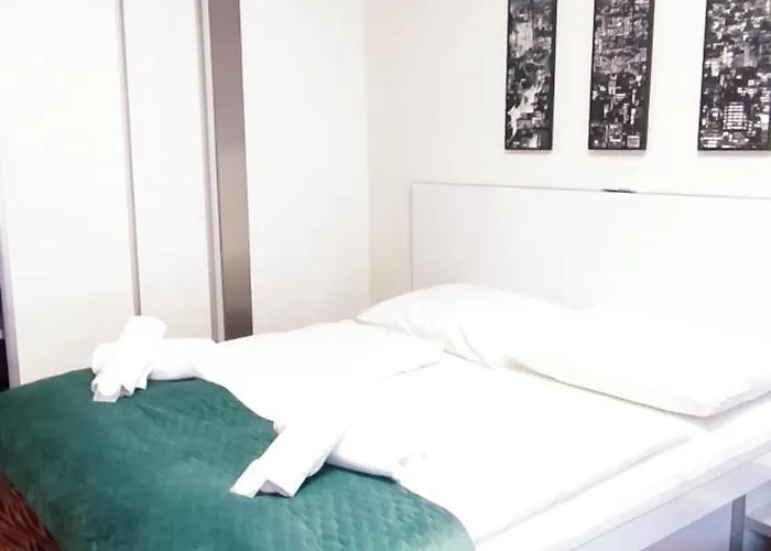 Hotel Plzen Hotell 3*