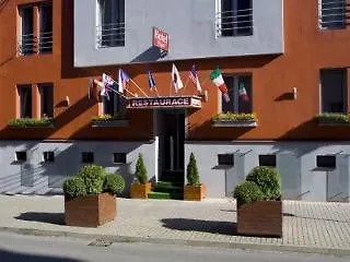 皮尔森酒店 比尔森